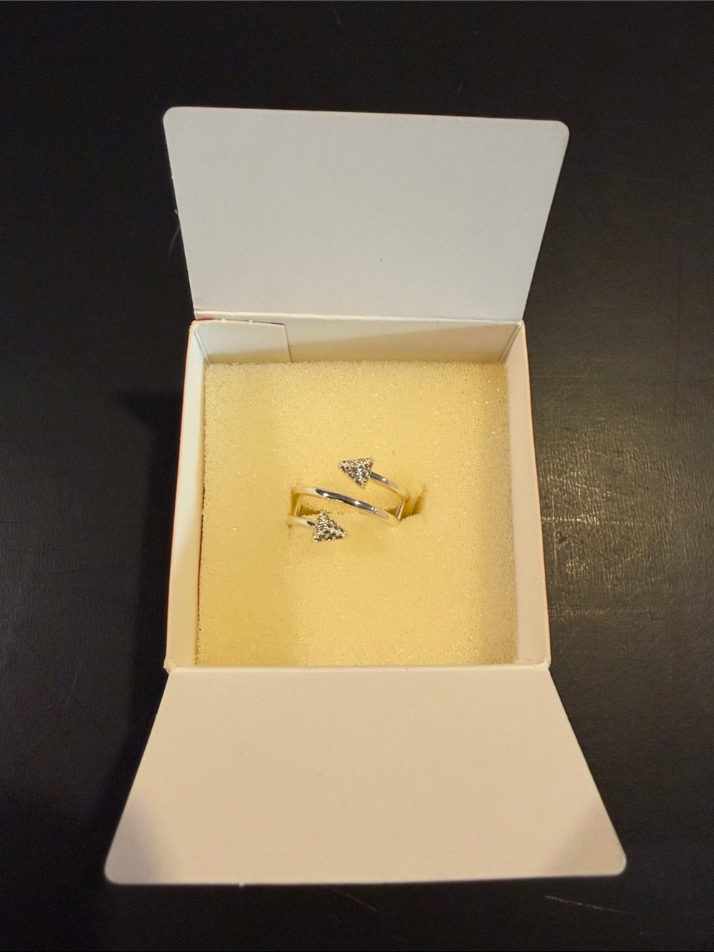 Stella & Dot Winding Arrow Gold Open Ring with Arrowhead Crystal Accents